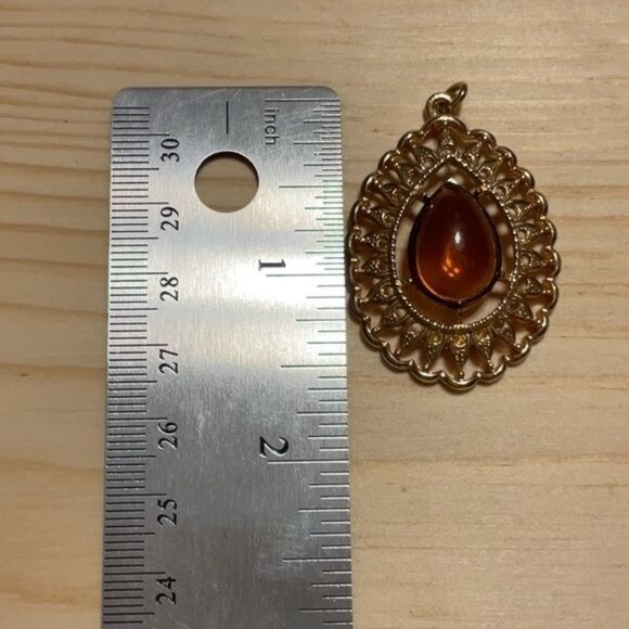 Sarah Cov Signed Gold Tone Amber Color Teardrop Pendant Acrylic Stone - Picture 2 of 4